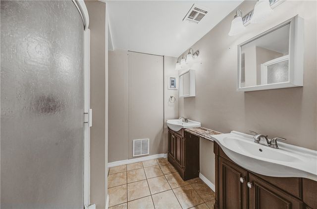 823 Granite Street, Siloam Springs, AR 72761