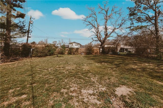 823 Granite Street, Siloam Springs, AR 72761