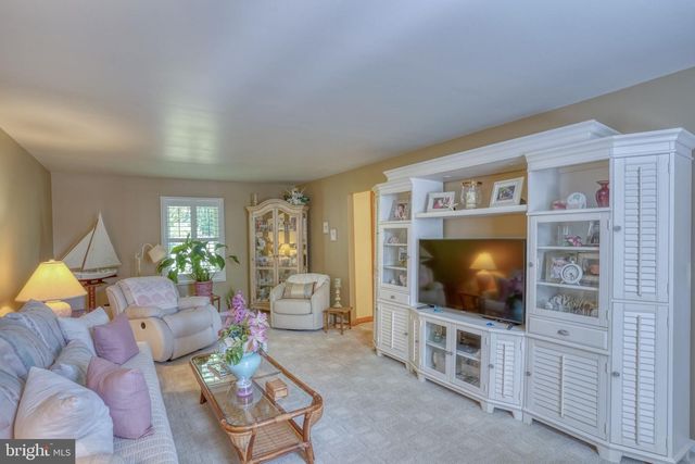 112 TALL PINES RD, Newark, DE 19713