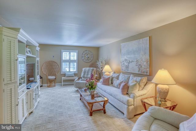 112 TALL PINES RD, Newark, DE 19713