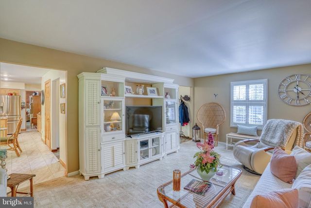 112 TALL PINES RD, Newark, DE 19713