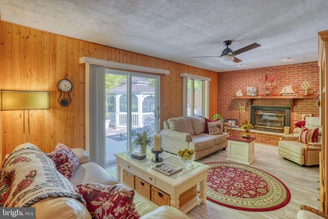 112 TALL PINES RD, Newark, DE 19713