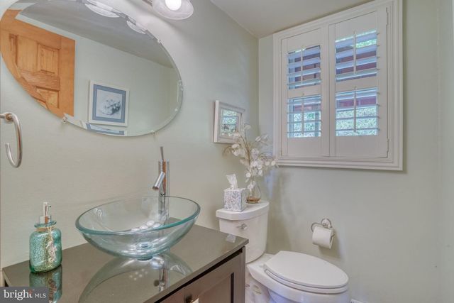 112 TALL PINES RD, Newark, DE 19713