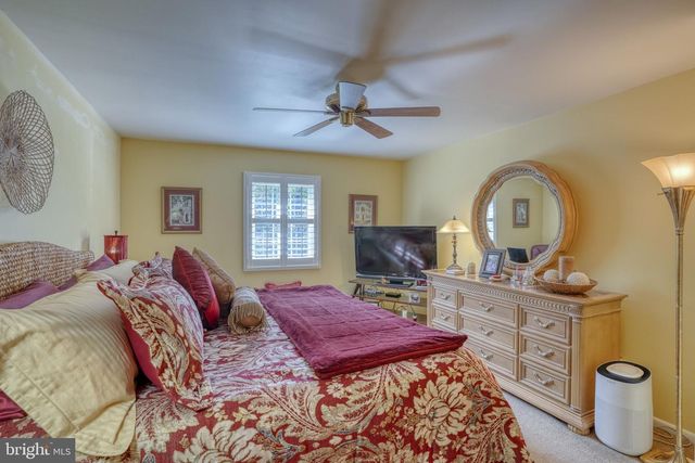 112 TALL PINES RD, Newark, DE 19713