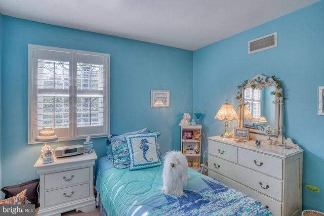 112 TALL PINES RD, Newark, DE 19713