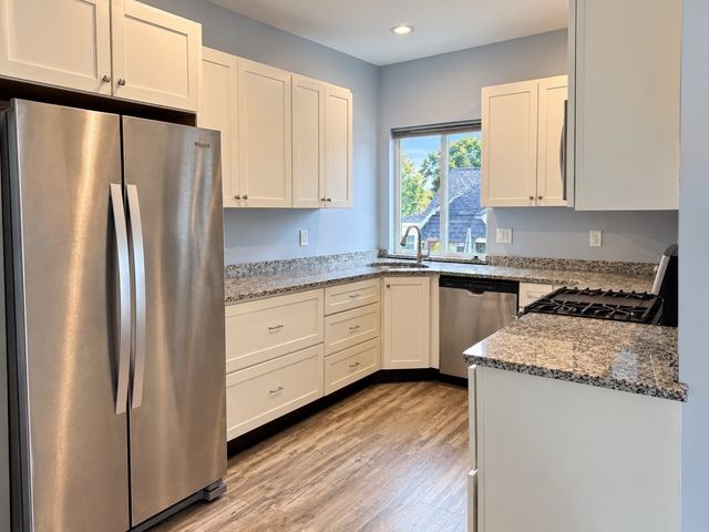 123 Elm St 3, Amesbury, MA 01913