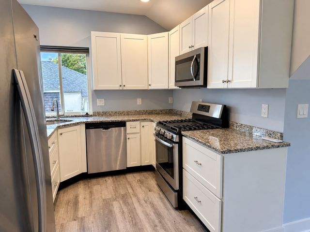 123 Elm St 3, Amesbury, MA 01913