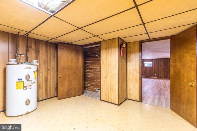 33 ONYX LN, Gilbertsville, PA 19525