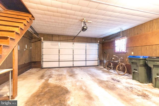 33 ONYX LN, Gilbertsville, PA 19525
