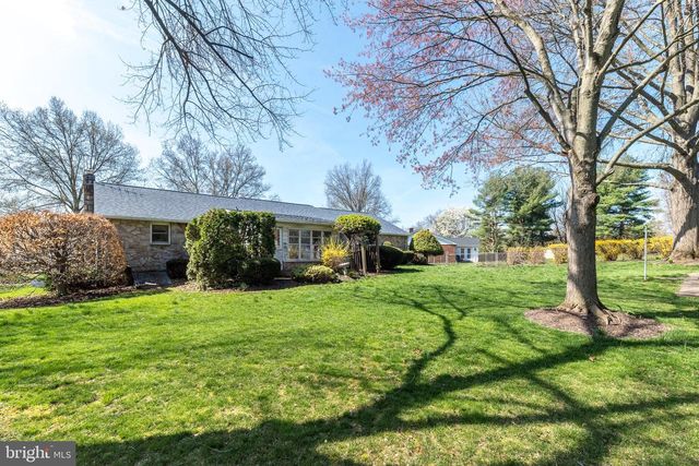 33 ONYX LN, Gilbertsville, PA 19525