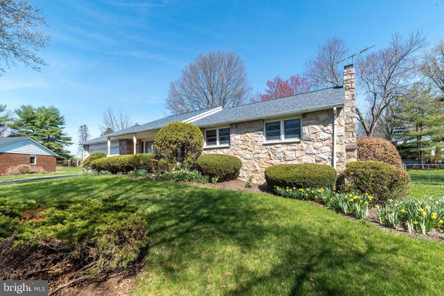 33 ONYX LN, Gilbertsville, PA 19525