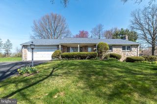33 ONYX LN, Gilbertsville, PA 19525