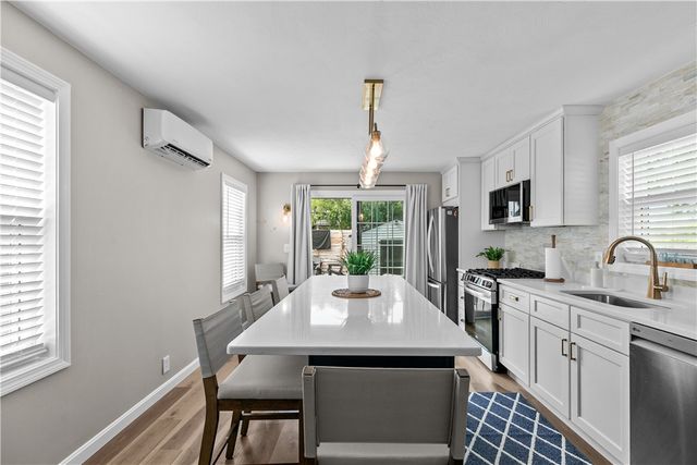 230 Cedar Avenue, Portsmouth, RI 02871