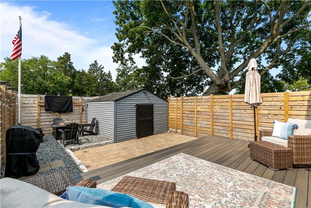 230 Cedar Avenue, Portsmouth, RI 02871