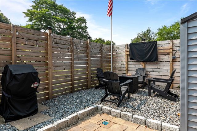 230 Cedar Avenue, Portsmouth, RI 02871