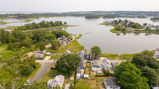 230 Cedar Avenue, Portsmouth, RI 02871