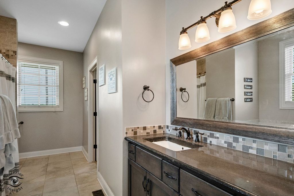 Image 19 of property listing at 28202 S 120th Avenue, Peotone, IL 60468