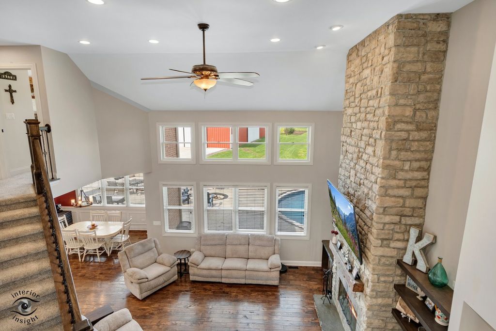 Image 23 of property listing at 28202 S 120th Avenue, Peotone, IL 60468