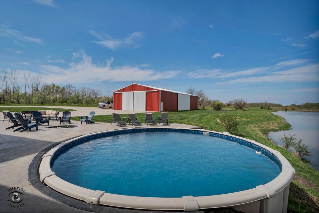 Image 39 of property listing at 28202 S 120th Avenue, Peotone, IL 60468