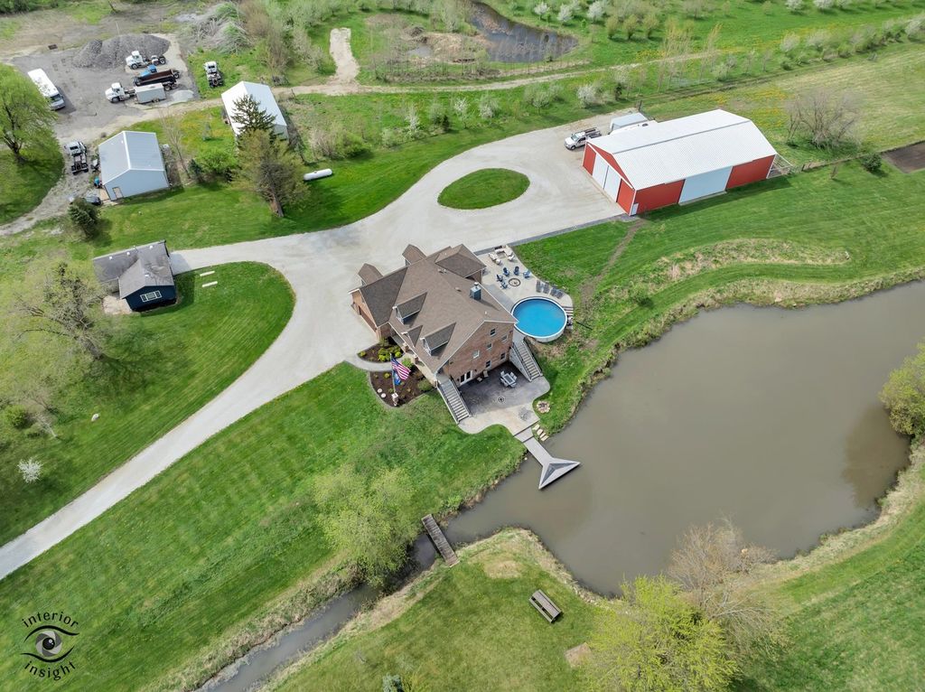 Image 5 of property listing at 28202 S 120th Avenue, Peotone, IL 60468