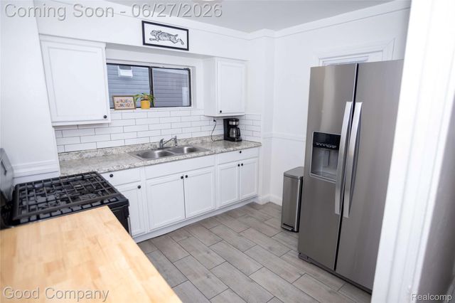 16241 Inverness Street, Detroit, MI 48221