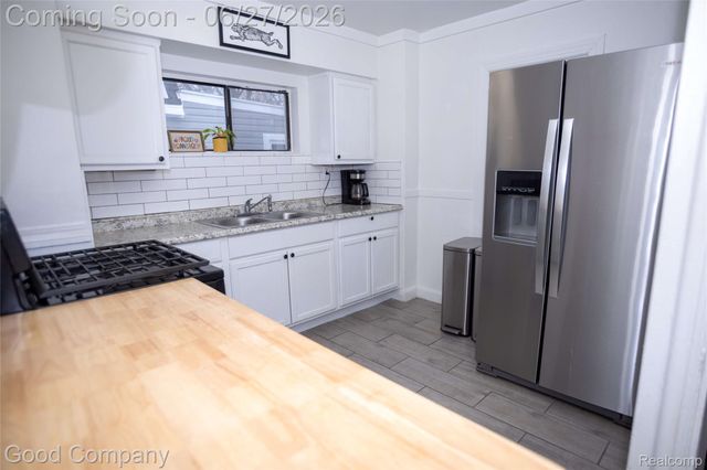 16241 Inverness Street, Detroit, MI 48221