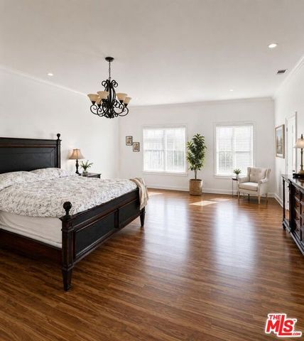 304 S Clark Drive, Beverly Hills, CA 90211