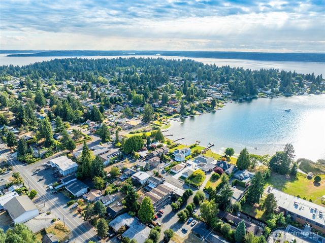 1017 SW 154th Street, Burien, WA 98166