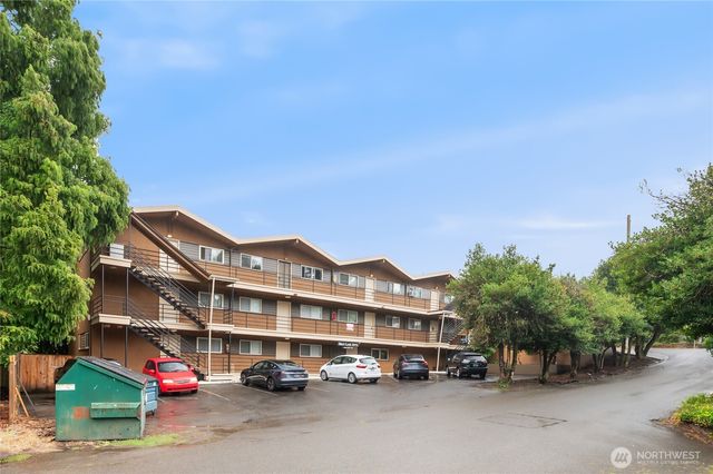 1017 SW 154th Street, Burien, WA 98166