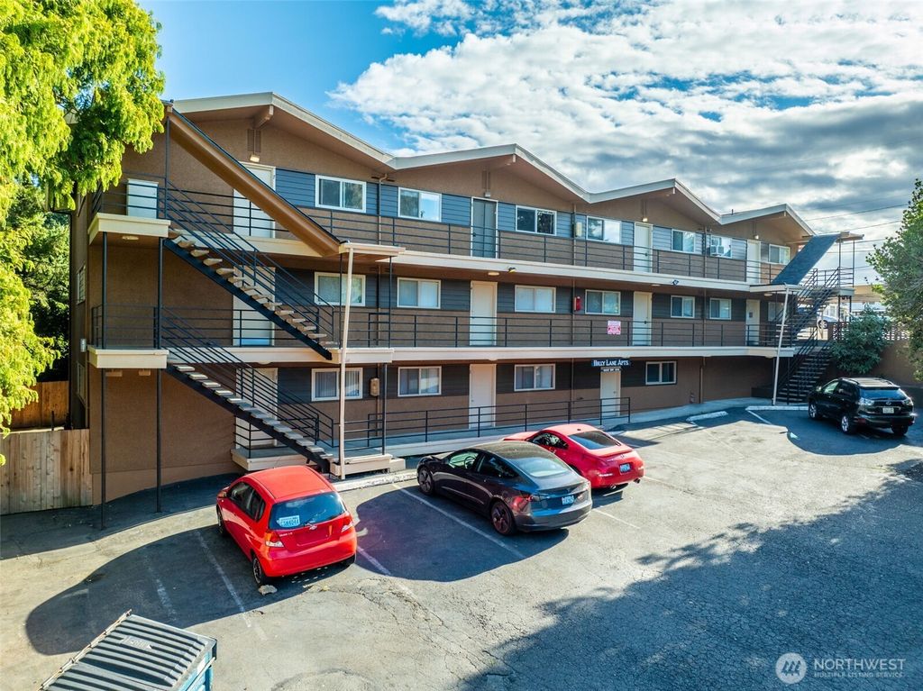 1017 SW 154th Street, Burien, WA 98166