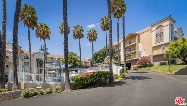 4760 Templeton Street 3201, Los Angeles, CA 90032
