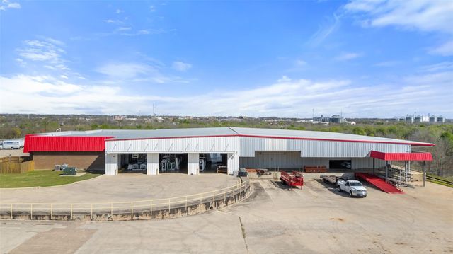 901 S Main ST, Taylor, TX 76574