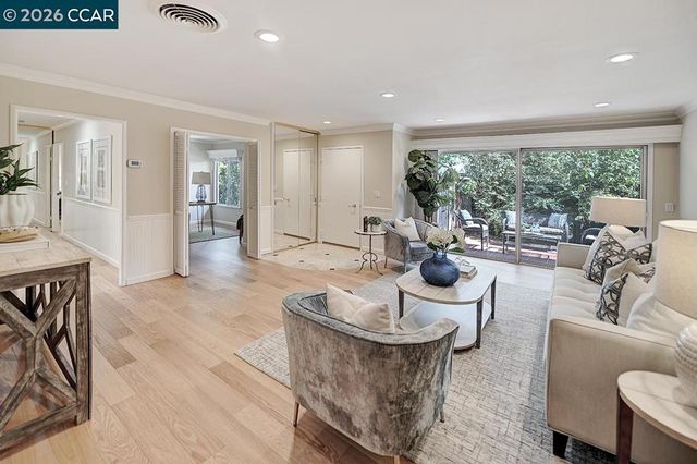 2161 Ptarmigan Dr 1, Walnut Creek, CA 94595