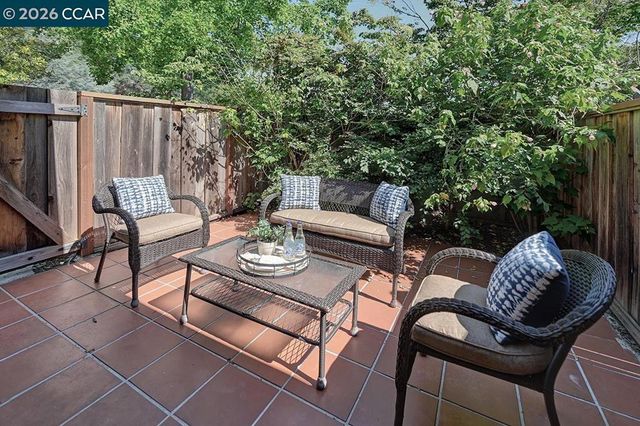 2161 Ptarmigan Dr 1, Walnut Creek, CA 94595