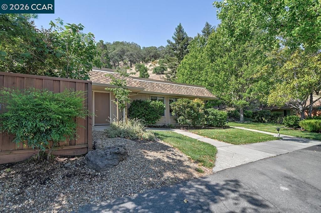 2161 Ptarmigan Dr 1, Walnut Creek, CA 94595