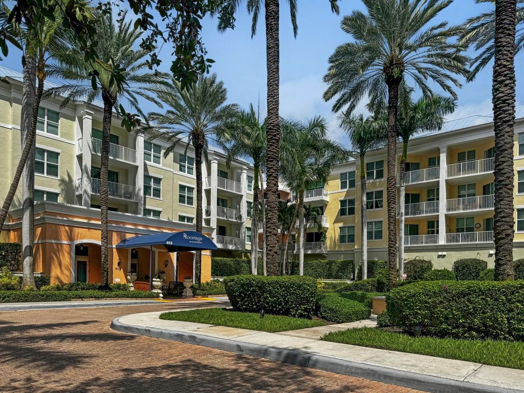 802 W Windward Way 304, Lantana, FL 33462