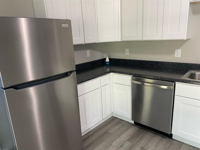 155 Kirkwood Avenue, Springfield, MI 49037