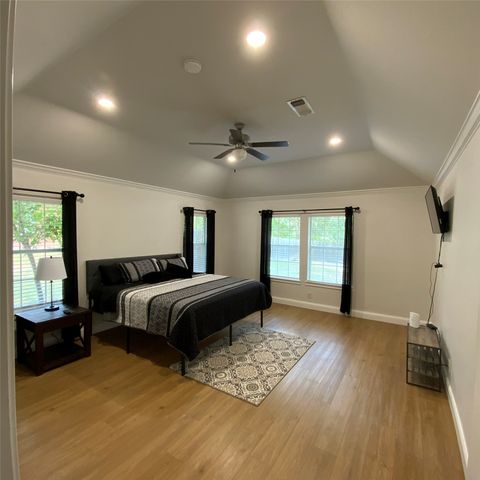 2020 Arbor Bend Street, Bonham, TX 75418