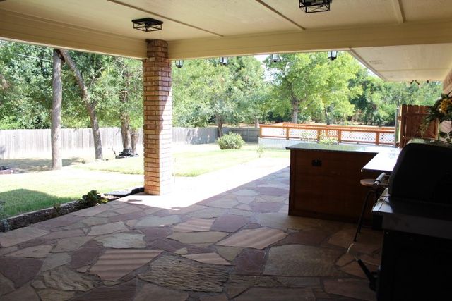 2020 Arbor Bend Street, Bonham, TX 75418