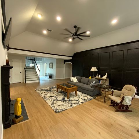 2020 Arbor Bend Street, Bonham, TX 75418