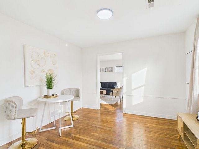 3537 S Bonn Ave, Wichita, KS 67217