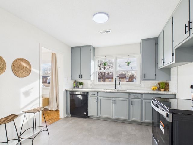 3537 S Bonn Ave, Wichita, KS 67217