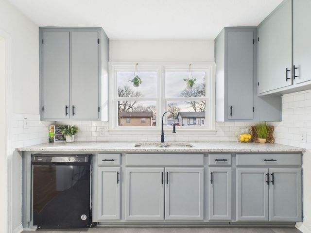 3537 S Bonn Ave, Wichita, KS 67217