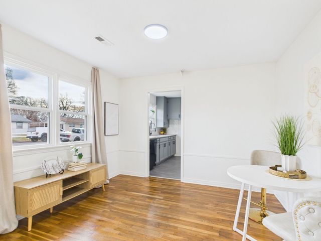 3537 S Bonn Ave, Wichita, KS 67217