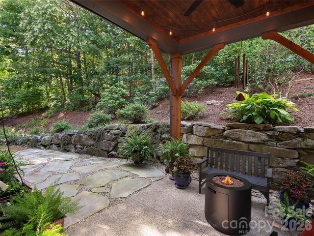 80 Village Pointe Lane, Asheville, NC 28803