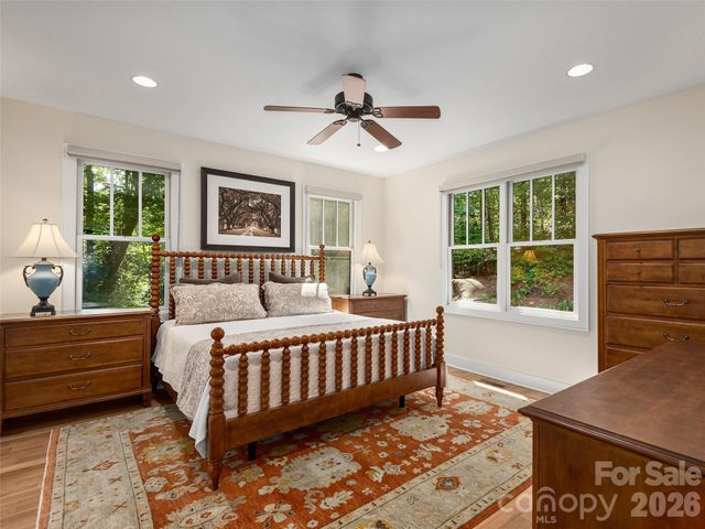 80 Village Pointe Lane, Asheville, NC 28803