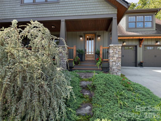 80 Village Pointe Lane, Asheville, NC 28803