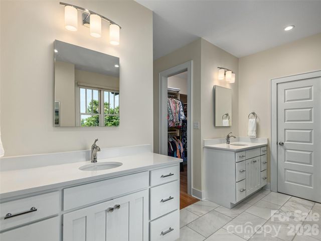 80 Village Pointe Lane, Asheville, NC 28803