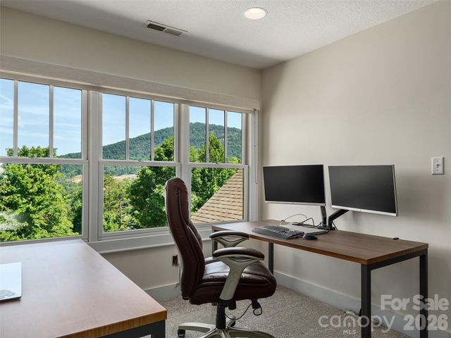 80 Village Pointe Lane, Asheville, NC 28803