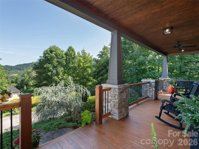 80 Village Pointe Lane, Asheville, NC 28803